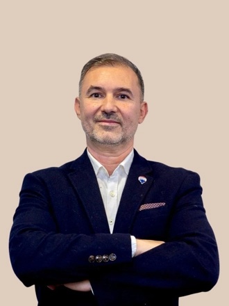 Rustam Anızarov